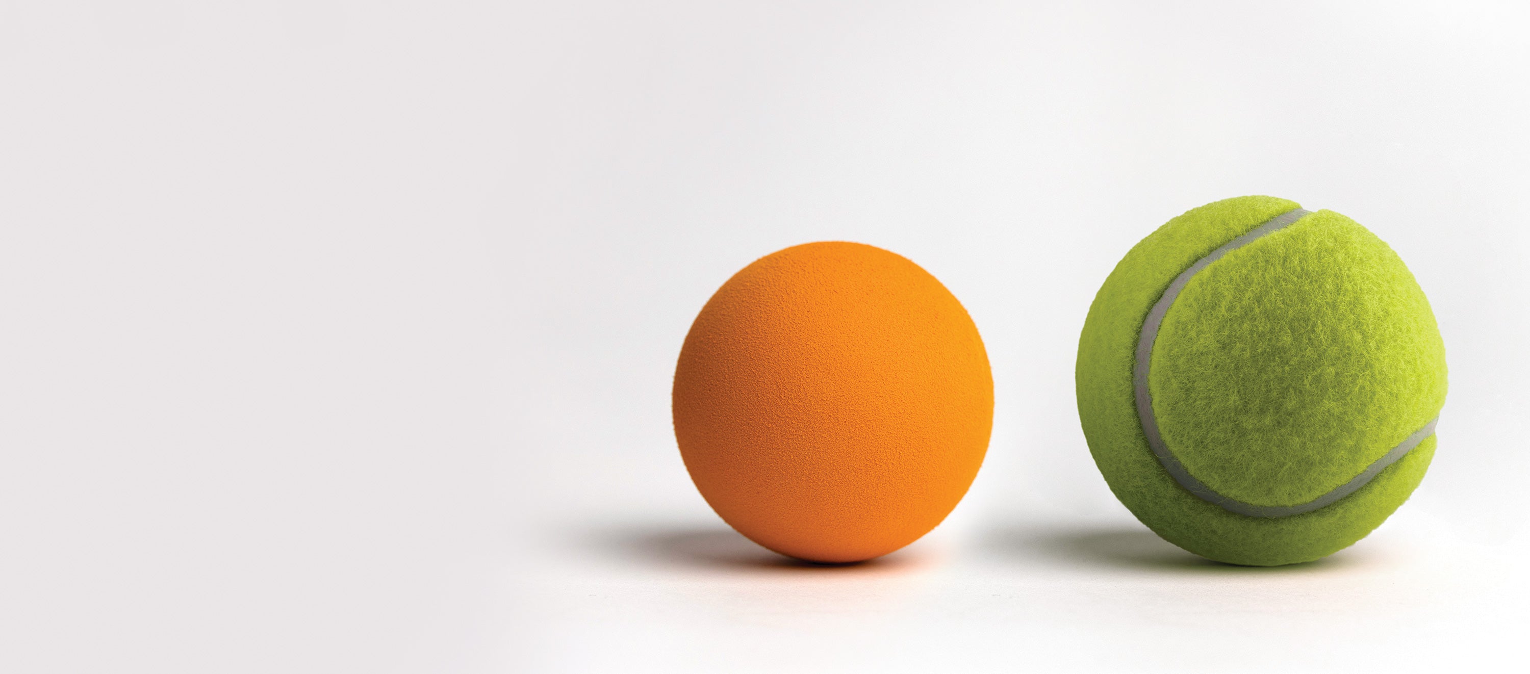 ball_size_comparison_4Q7A9067_left_extend_0ce4409b-eb96-4522-8ffb-842774d56ce9.jpg